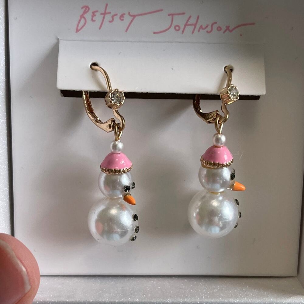 Betsey Johnson Gold Tone White Faux Pearl Snowman Drop Earrings NEW Winter Xmas